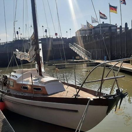 Cosy Sailingboat In Vlissingen Hotel Екстериор снимка