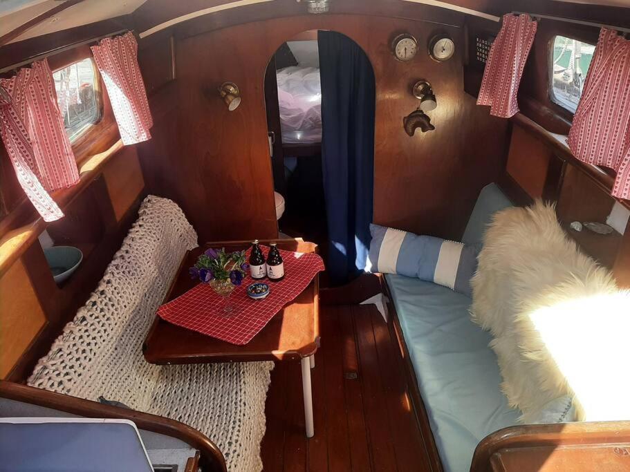 Cosy Sailingboat In Vlissingen Hotel Екстериор снимка
